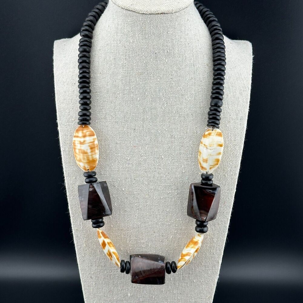 Vintage Handmade Chunky Seashell Coconut Shell Beads Necklace MOP 11" Black Tan